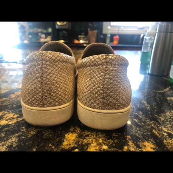 Naturalizer slip ons - Picture 4 of 6